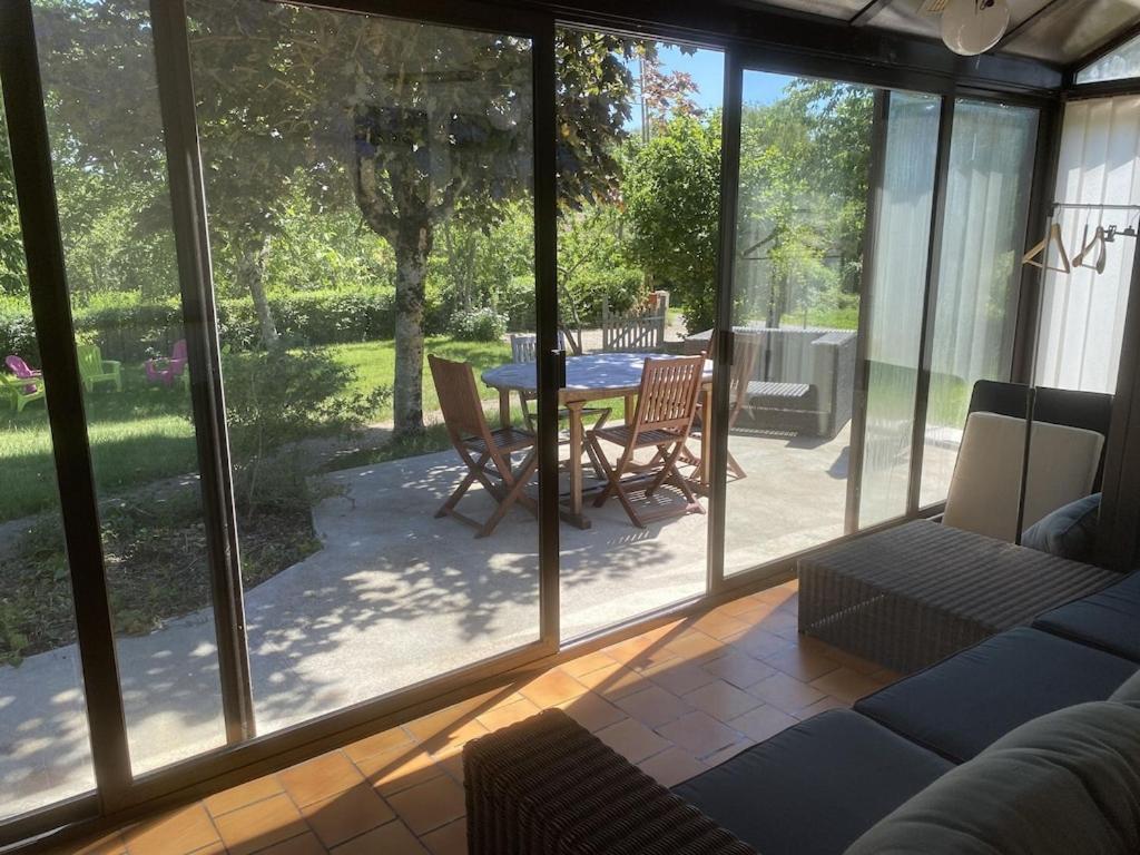 Villa A Proximite Du Futuroscope Et Des Marais Poitevin à Rouille Extérieur photo